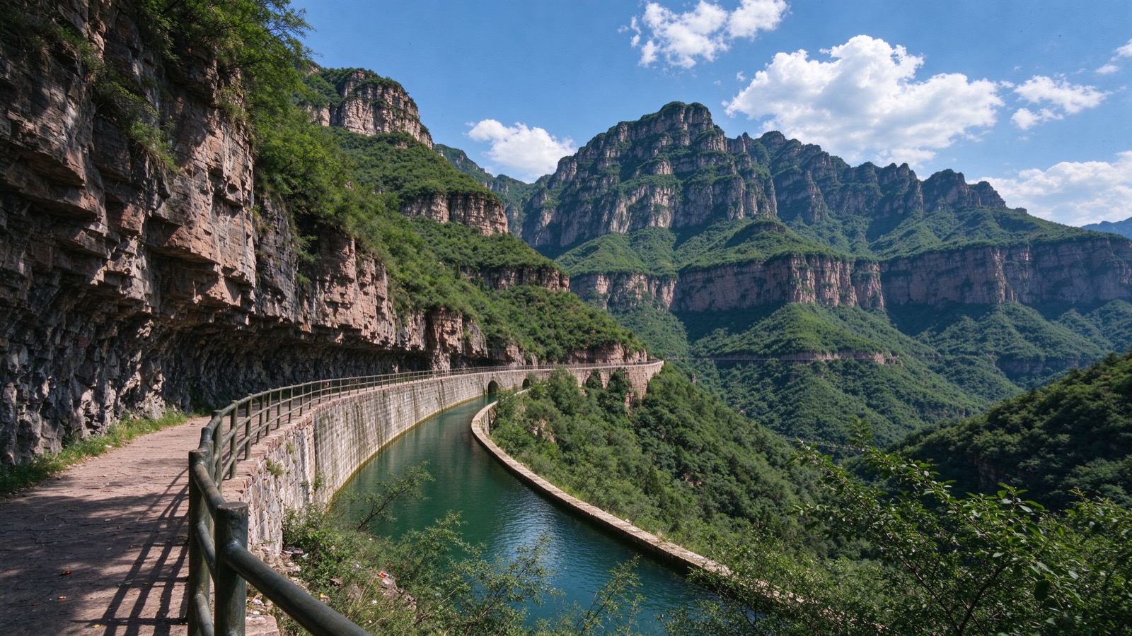 安阳红旗渠峡谷与太行山步道实景